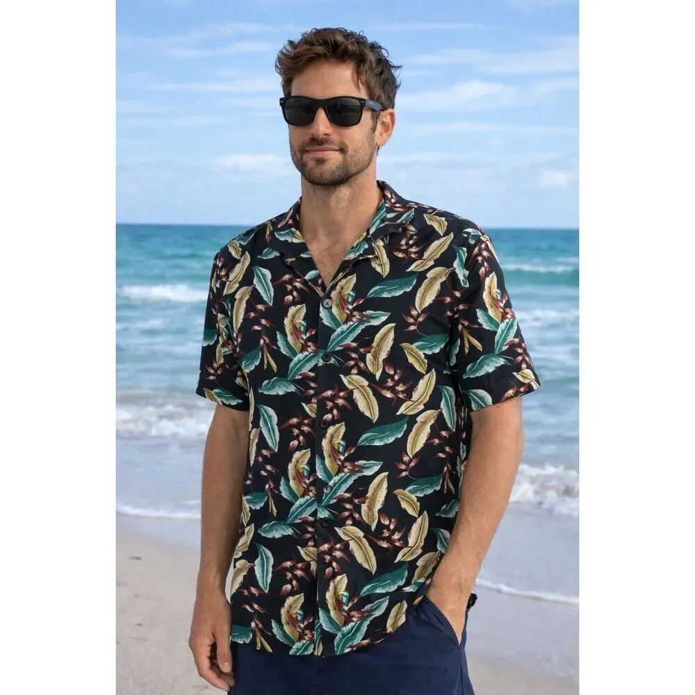 Forever 21 Men Tropical Print Shirt Size M Short Sleeve Button Up